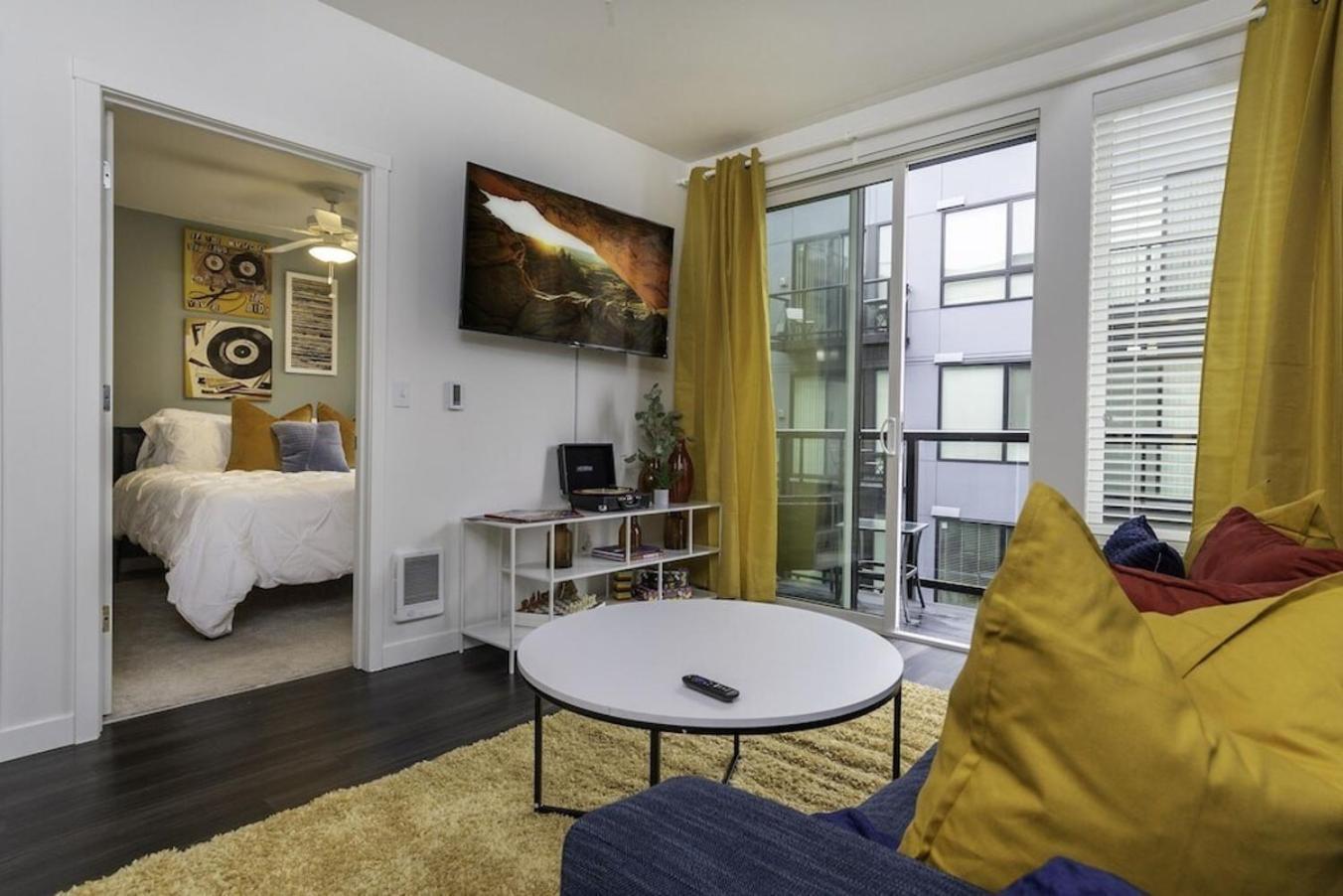 Self Check-In-Washer-Dryer-4Ksmart Tv-King Bed-Gym Tacoma Extérieur photo