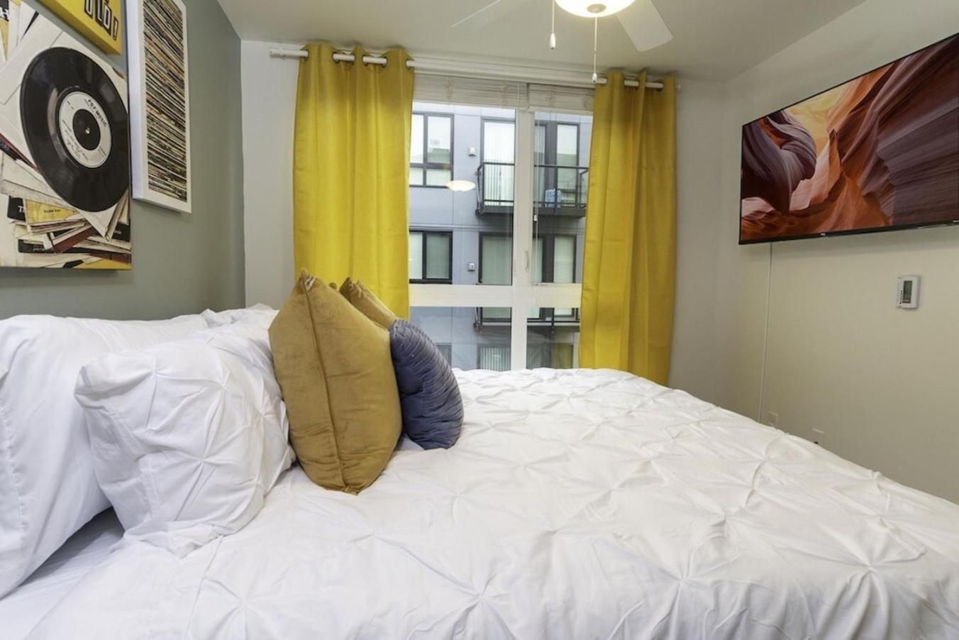 Self Check-In-Washer-Dryer-4Ksmart Tv-King Bed-Gym Tacoma Extérieur photo